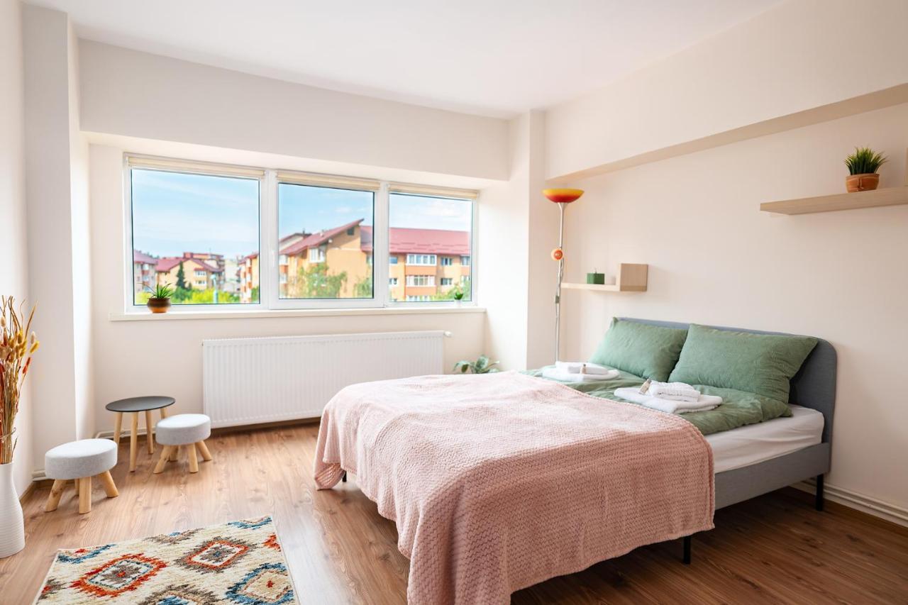 Metropolitan Wildscape View Apartment Brasov Luaran gambar