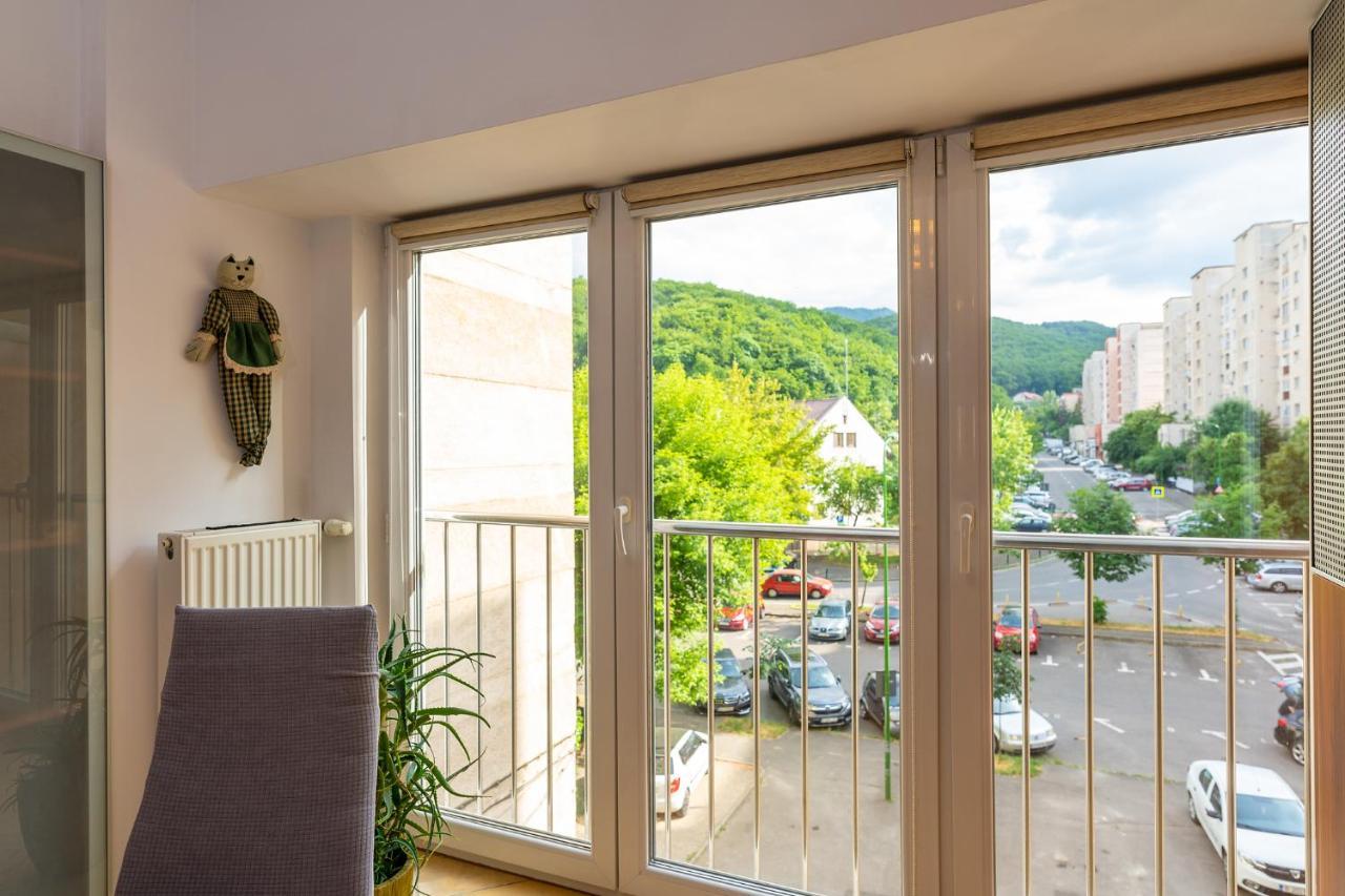 Metropolitan Wildscape View Apartment Brasov Luaran gambar
