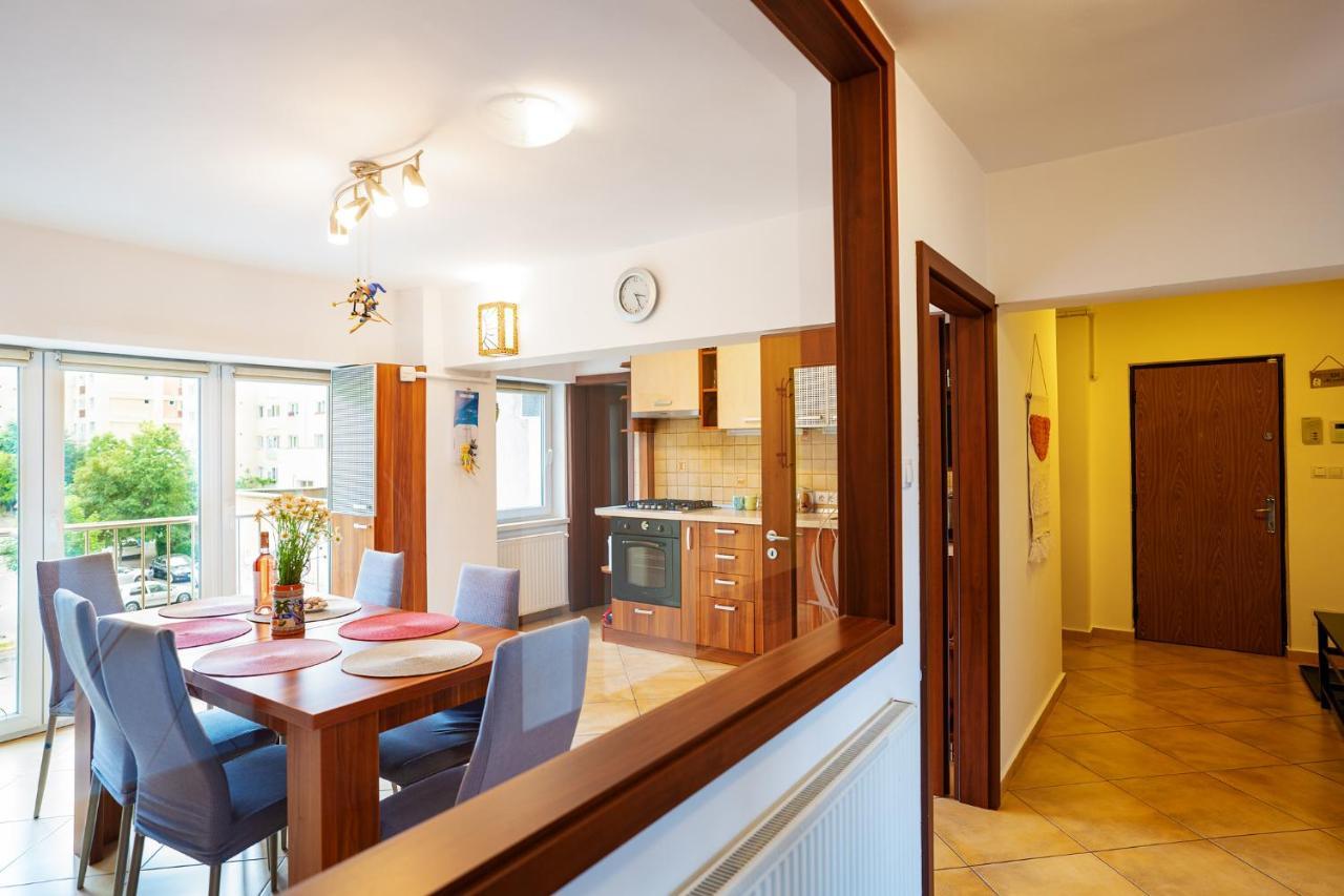 Metropolitan Wildscape View Apartment Brasov Luaran gambar