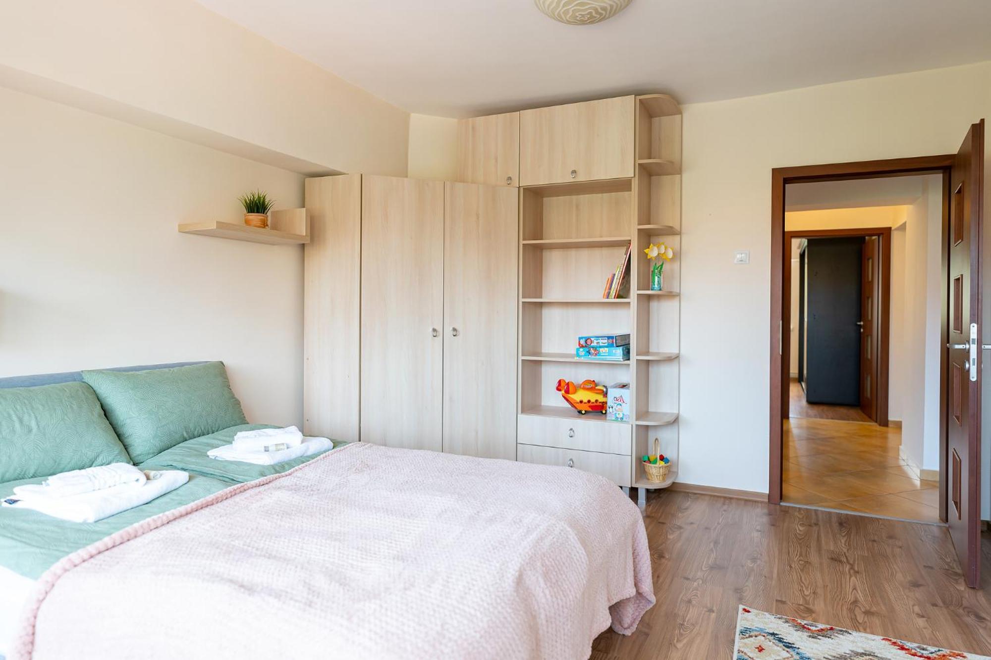 Metropolitan Wildscape View Apartment Brasov Luaran gambar