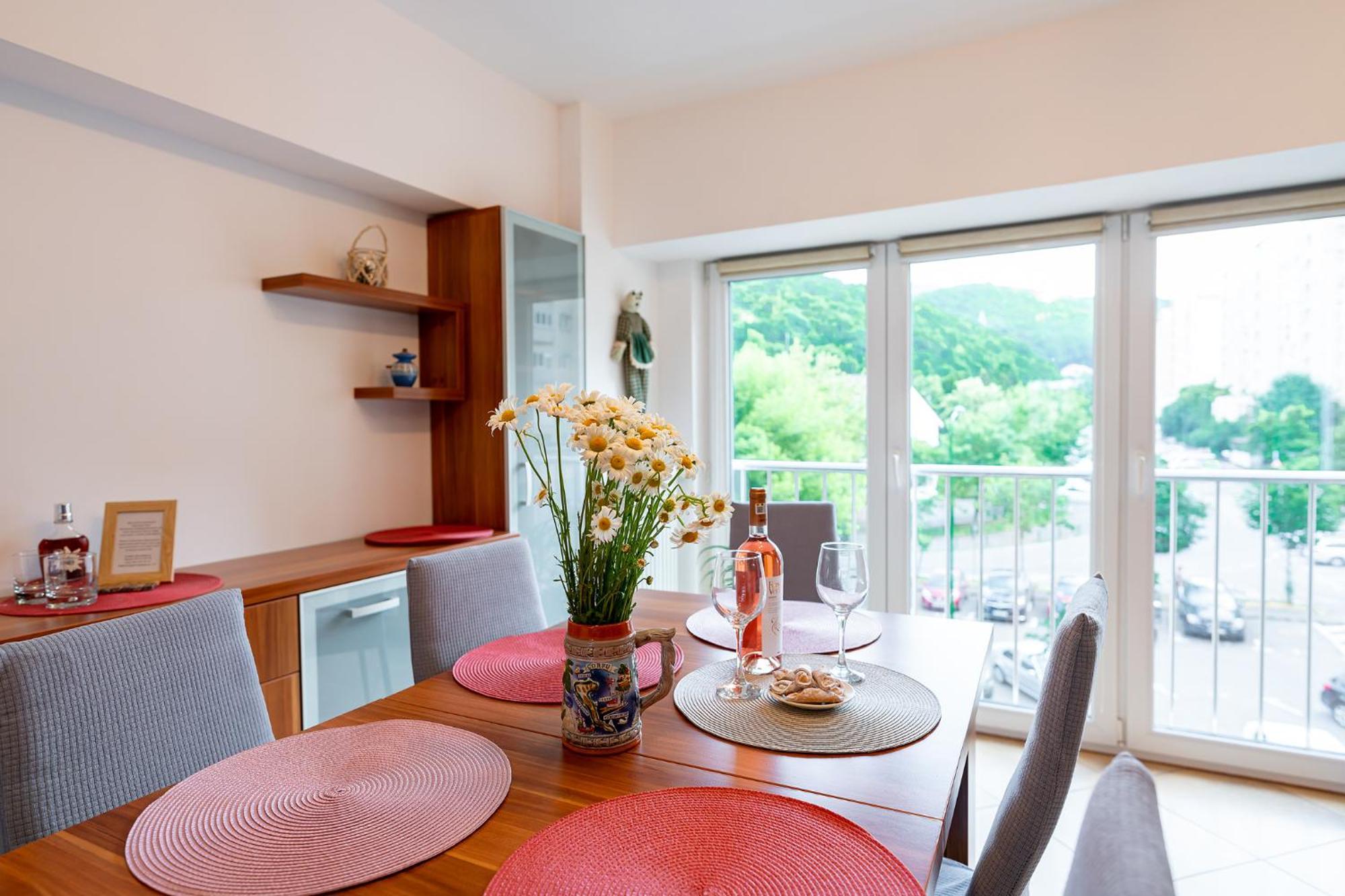 Metropolitan Wildscape View Apartment Brasov Luaran gambar